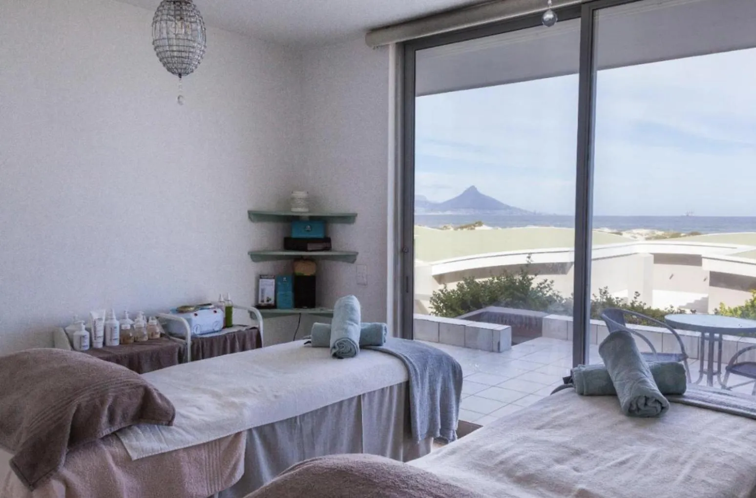 Huisie Dolphin - 3 Bedroom Luxury Ocean View Apartment Cape Town