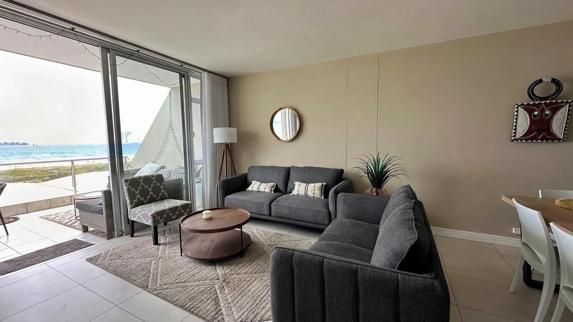 Huisie Dolphin - 3 Bedroom Luxury Ocean View Apartment Cape Town Güney Afrika